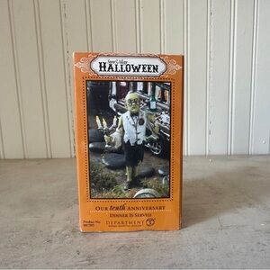 Dept 56 Snow Village Halloween Dinner is Served EUC 807305 Restaurant Accessory